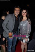 Neelam Kothari, Sameer Soni at Cosmopolitan Awards red carpet in Taj Land_s End on 6th March 2011 (10).JPG
